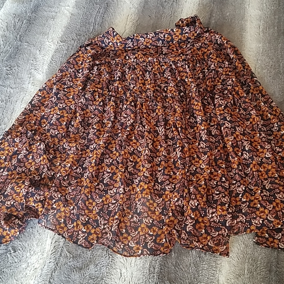 En Creme Floral Boho Shirt NWT - Picture 5 of 7